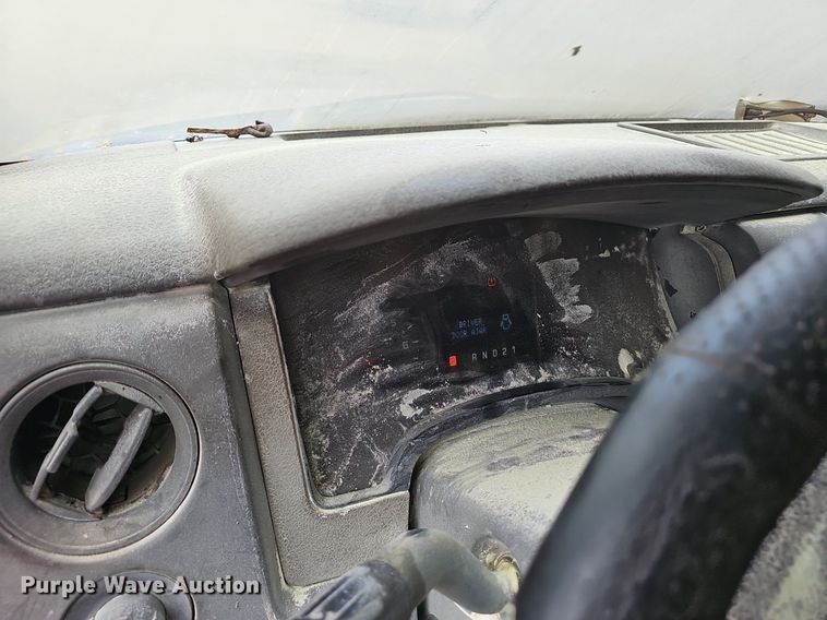 image for item EJ5793 2009 Ford F15 pickup truck