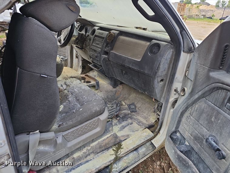 image for item EJ5793 2009 Ford F15 pickup truck