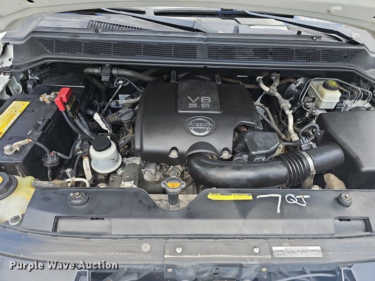 image for item EJ5807 2013 Nissan  Titan King Cab flatbed pickup truck