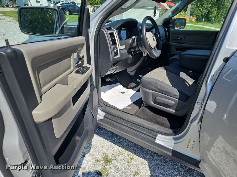 image for item EJ5813 2010 Dodge Ram 1500 Crew Cab pickup truck