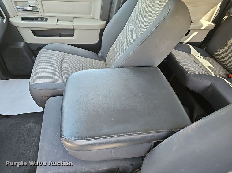 image for item EJ5813 2010 Dodge Ram 1500 Crew Cab pickup truck