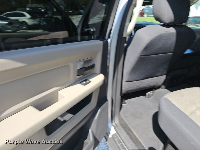 image for item EJ5813 2010 Dodge Ram 1500 Crew Cab pickup truck