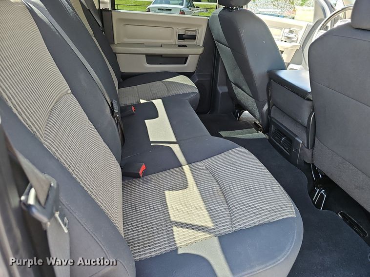 image for item EJ5813 2010 Dodge Ram 1500 Crew Cab pickup truck