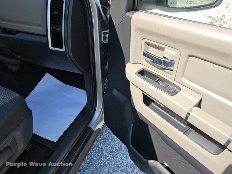 image for item EJ5813 2010 Dodge Ram 1500 Crew Cab pickup truck