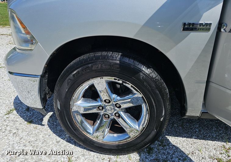 image for item EJ5813 2010 Dodge Ram 1500 Crew Cab pickup truck