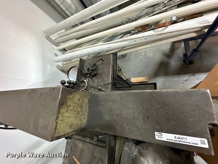 image for item EJ6417 Hyd-Mech bandsaw 