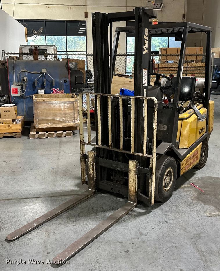 image for item EJ6418 1993 Yale  GLP040AFNUAV084LP5 forklift