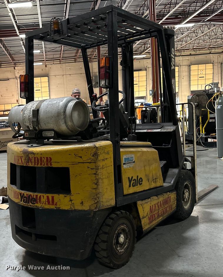 image for item EJ6418 1993 Yale  GLP040AFNUAV084LP5 forklift