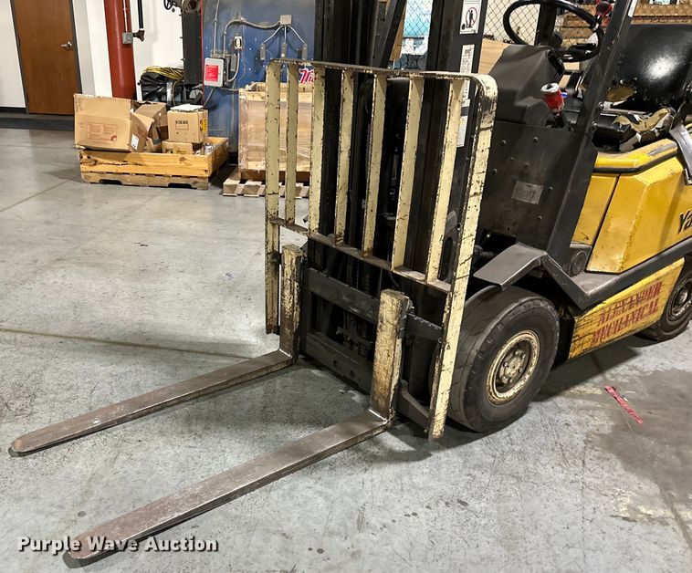 image for item EJ6418 1993 Yale  GLP040AFNUAV084LP5 forklift