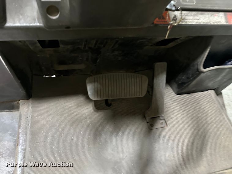 image for item EJ6418 1993 Yale  GLP040AFNUAV084LP5 forklift