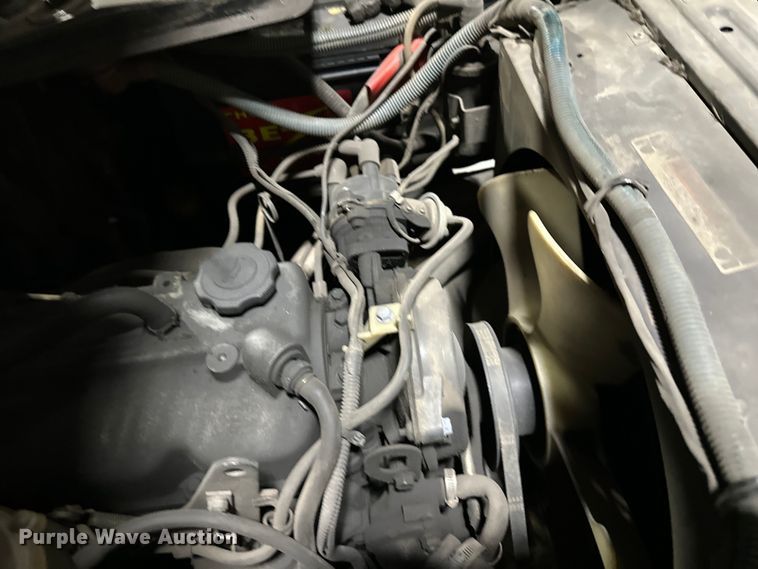 image for item EJ6418 1993 Yale  GLP040AFNUAV084LP5 forklift