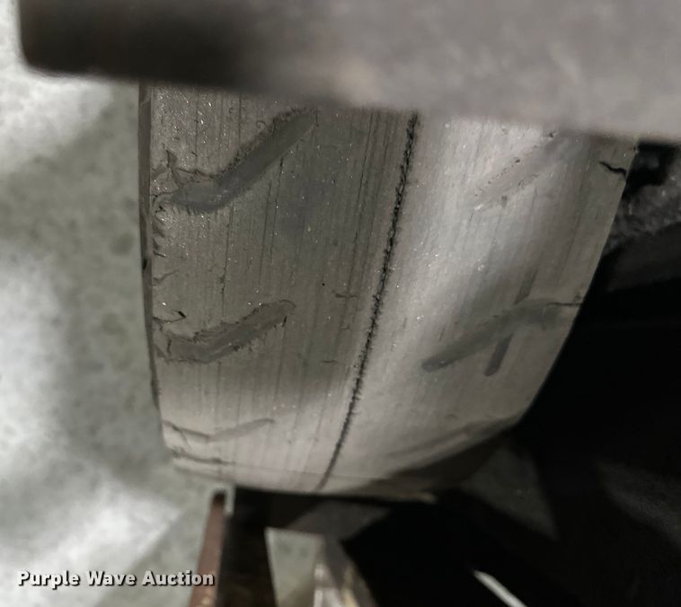 image for item EJ6418 1993 Yale  GLP040AFNUAV084LP5 forklift