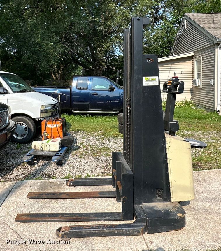 image for item EJ6421 MHC  MT15 order picker