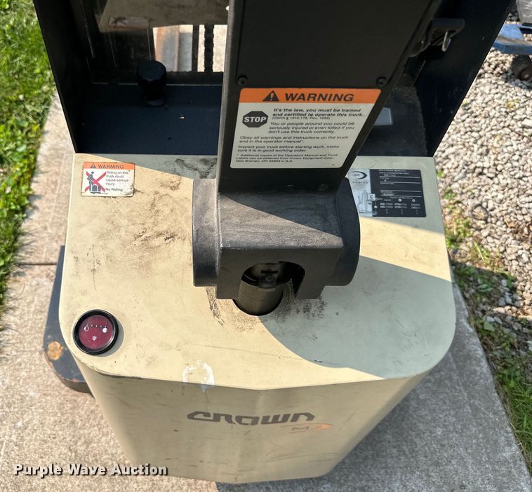 image for item EJ6421 MHC  MT15 order picker