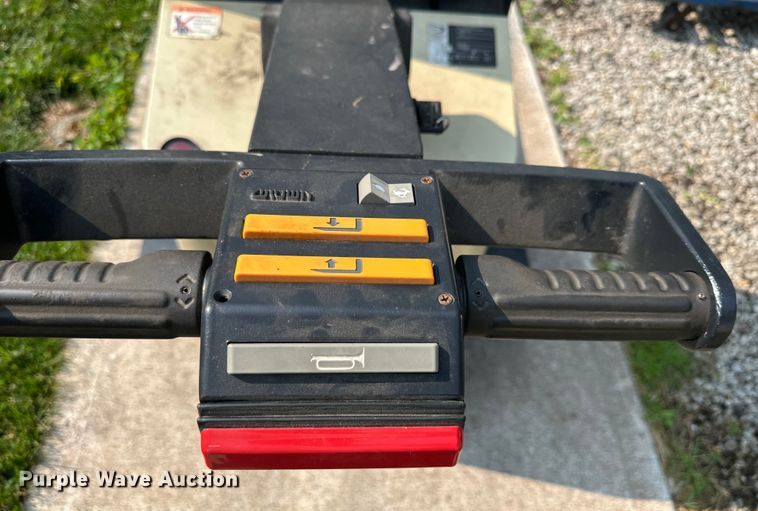 image for item EJ6421 MHC  MT15 order picker