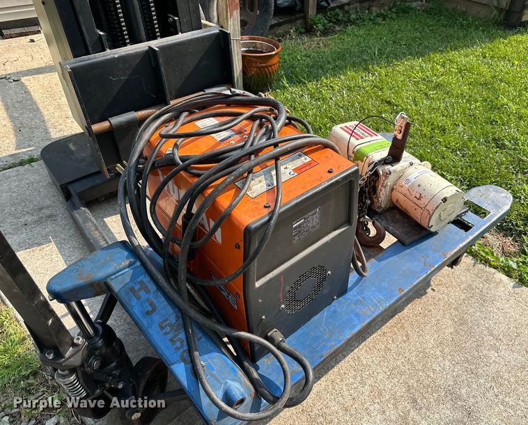 image for item EJ6423 Vulcan Commander 225  Welder 