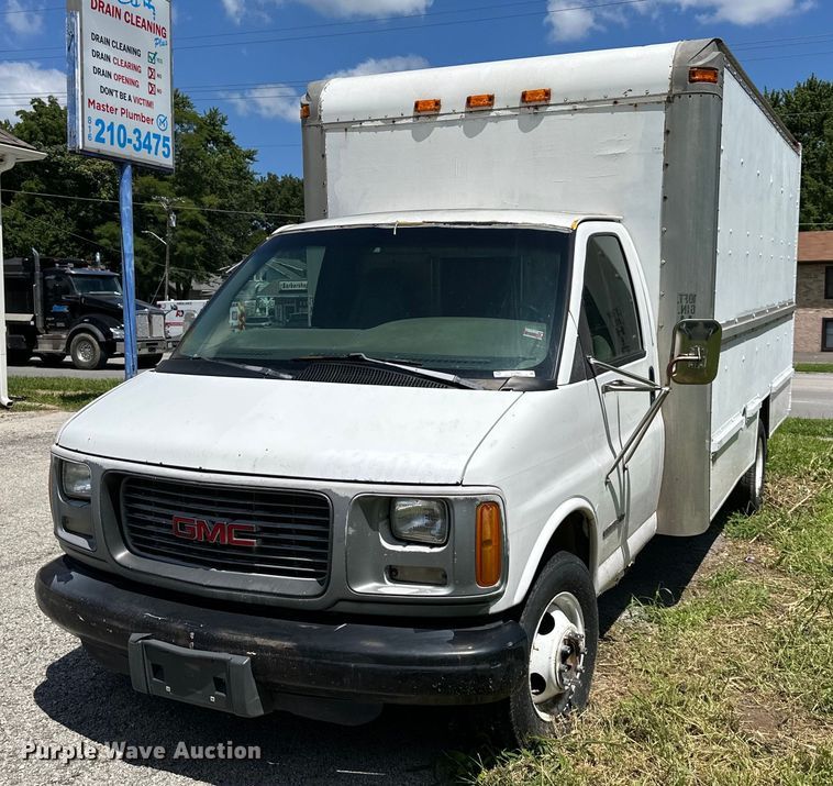 image for item EJ7083 1999 GMC 3500 box truck