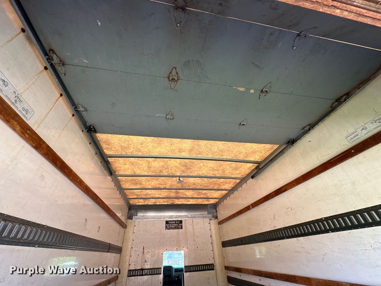 image for item EJ7083 1999 GMC 3500 box truck