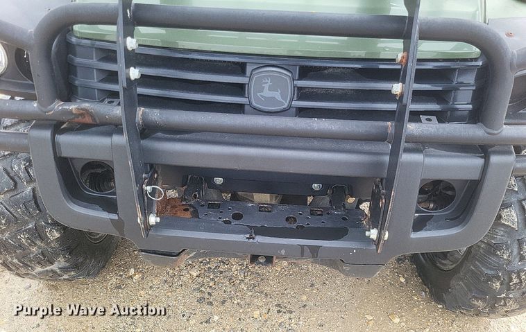 image for item EJ7981 2016 John Deere Gator 825 utility vehicle