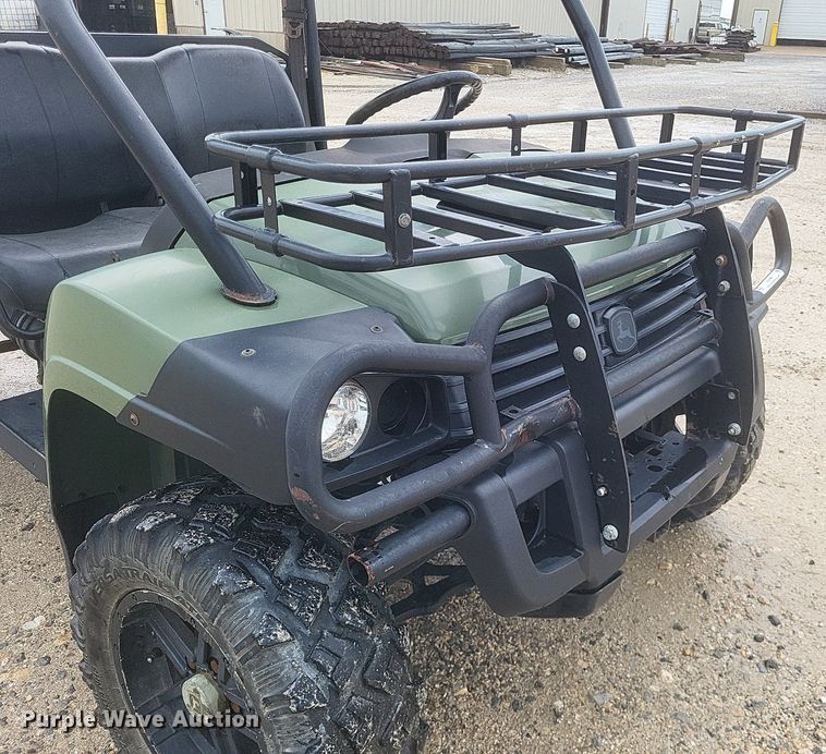 image for item EJ7981 2016 John Deere Gator 825 utility vehicle