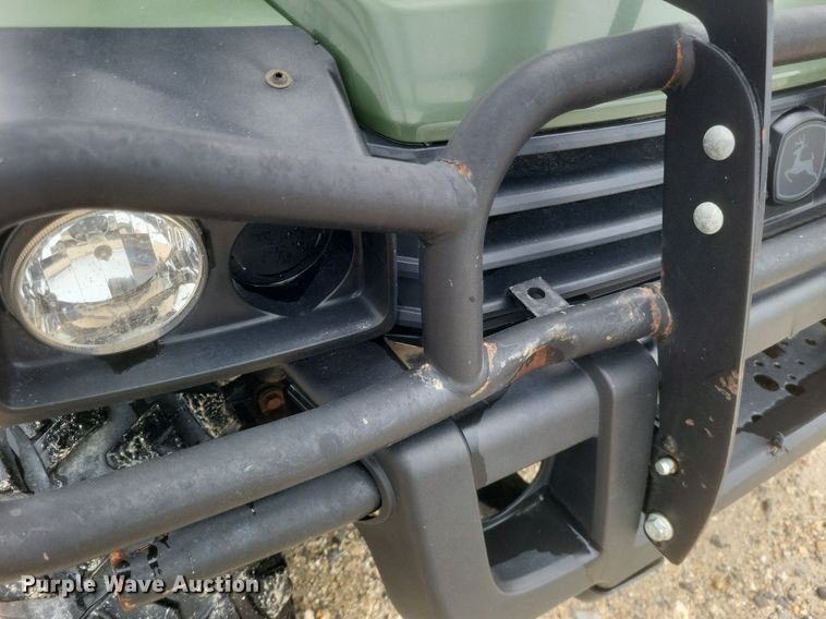 image for item EJ7981 2016 John Deere Gator 825 utility vehicle