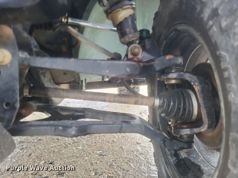 image for item EJ7981 2016 John Deere Gator 825 utility vehicle