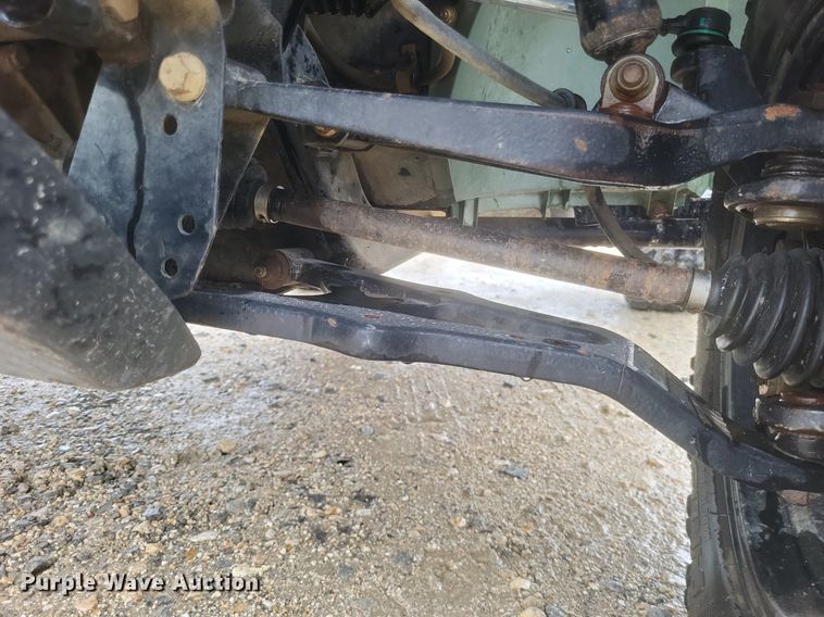 image for item EJ7981 2016 John Deere Gator 825 utility vehicle