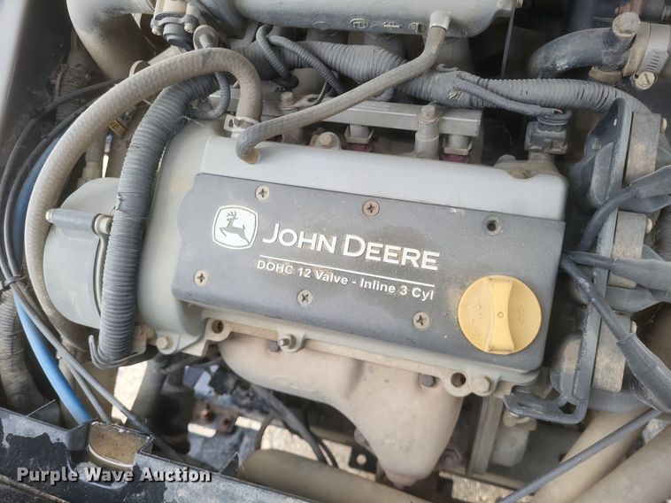 image for item EJ7981 2016 John Deere Gator 825 utility vehicle