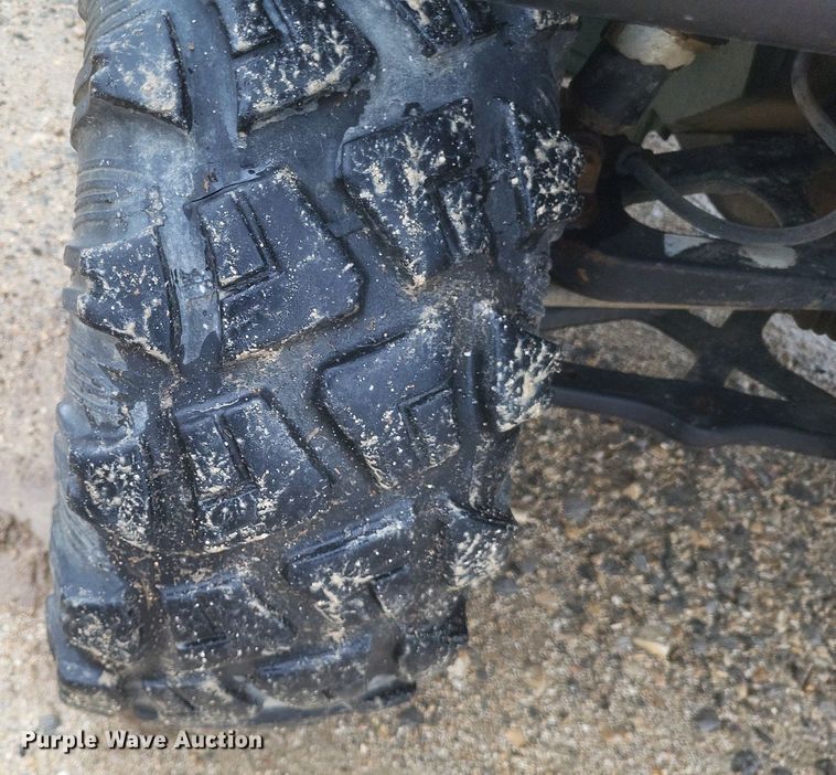 image for item EJ7981 2016 John Deere Gator 825 utility vehicle