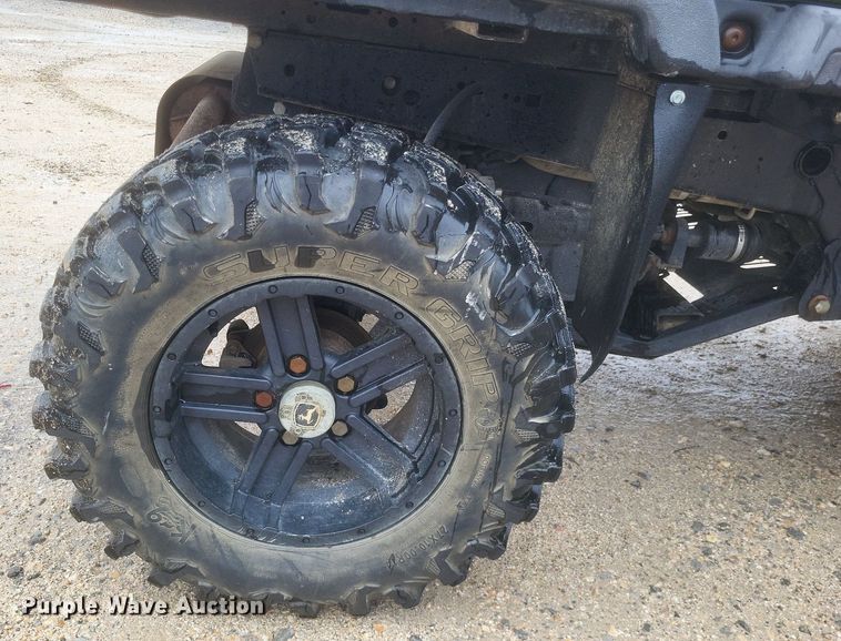 image for item EJ7981 2016 John Deere Gator 825 utility vehicle