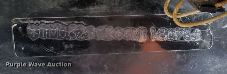 image for item EJ7981 2016 John Deere Gator 825 utility vehicle