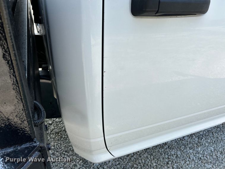 image for item EK3007 2014 Dodge  Ram 5500HD Crew Cab flatbed truck