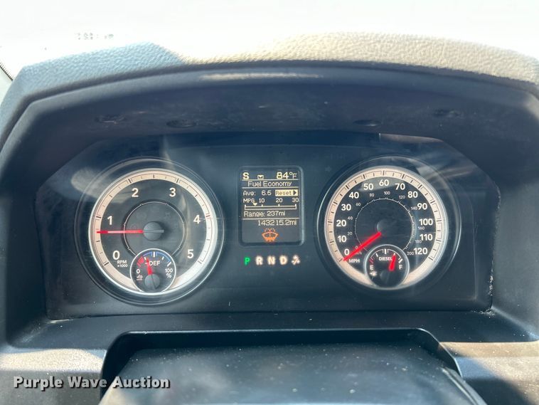 image for item EK3007 2014 Dodge  Ram 5500HD Crew Cab flatbed truck