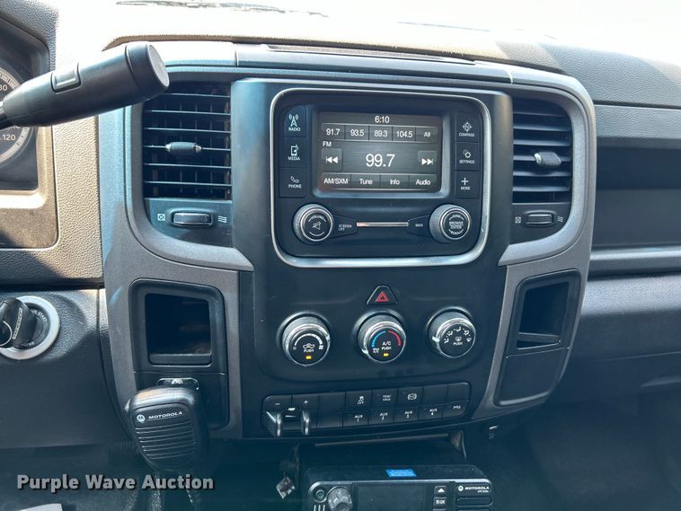 image for item EK3007 2014 Dodge  Ram 5500HD Crew Cab flatbed truck