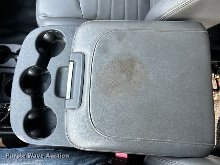 image for item EK3007 2014 Dodge  Ram 5500HD Crew Cab flatbed truck