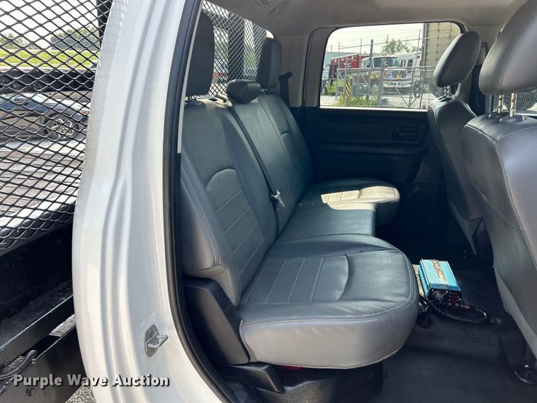 image for item EK3007 2014 Dodge  Ram 5500HD Crew Cab flatbed truck