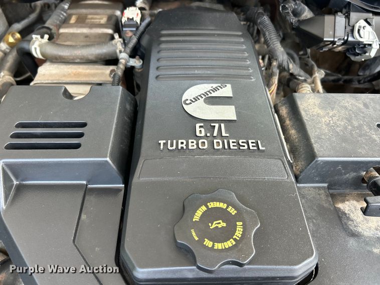 image for item EK3007 2014 Dodge  Ram 5500HD Crew Cab flatbed truck