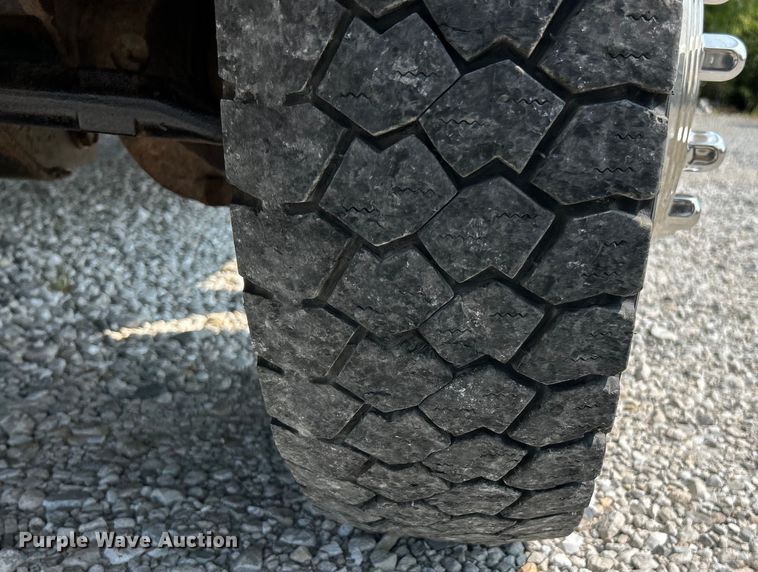 image for item EK3007 2014 Dodge  Ram 5500HD Crew Cab flatbed truck