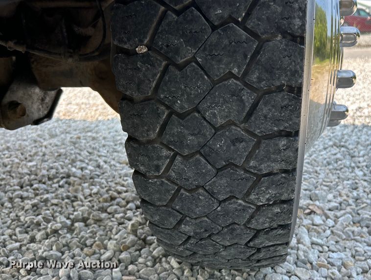 image for item EK3007 2014 Dodge  Ram 5500HD Crew Cab flatbed truck