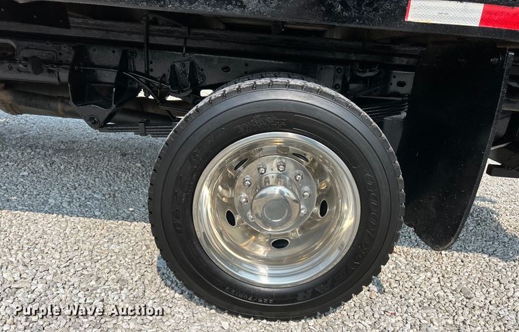 image for item EK3007 2014 Dodge  Ram 5500HD Crew Cab flatbed truck