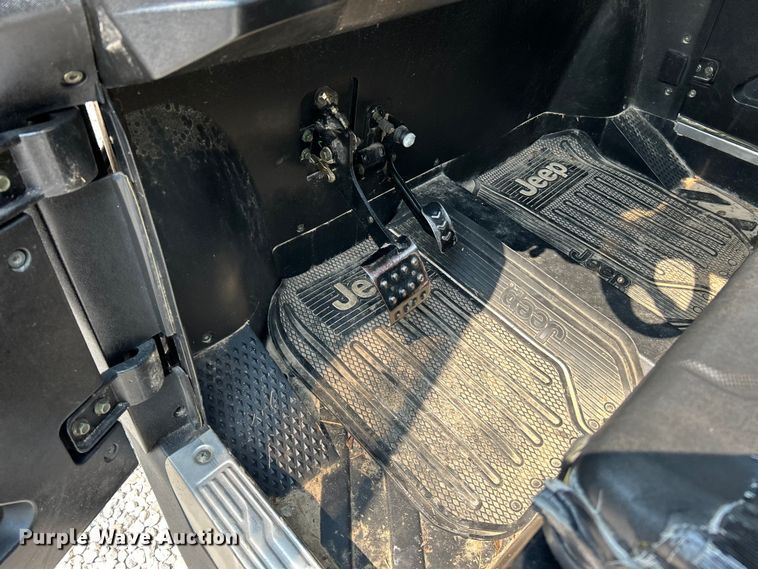 image for item EK3008 2017 Cub Cadet Challenger 550 utility vehicle