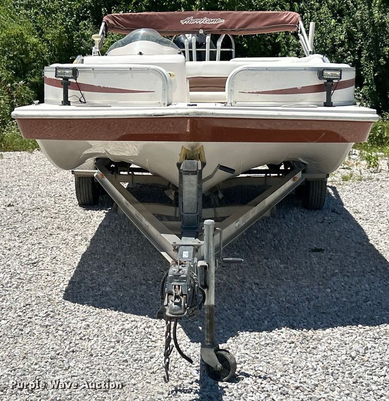 image for item EK4824 2004 Hurricane  228R boat