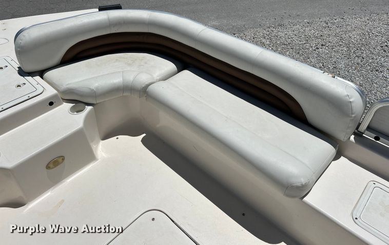 image for item EK4824 2004 Hurricane  228R boat