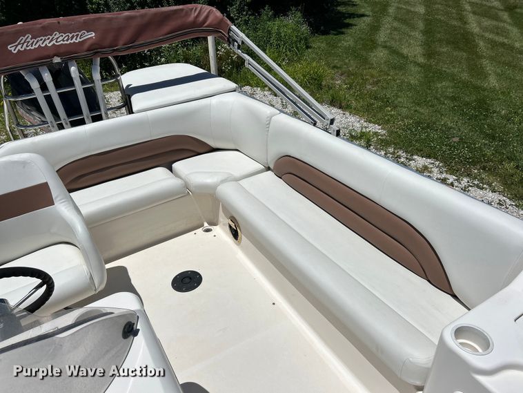 image for item EK4824 2004 Hurricane  228R boat