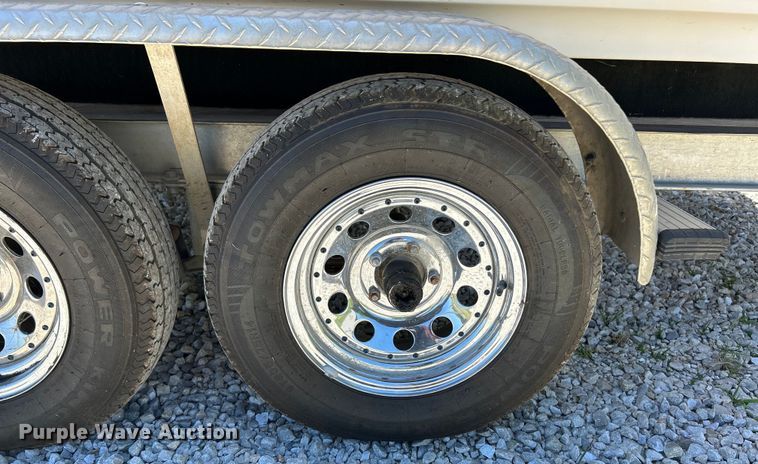 image for item EK4824 2004 Hurricane  228R boat