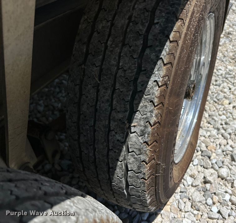 image for item EK4824 2004 Hurricane  228R boat