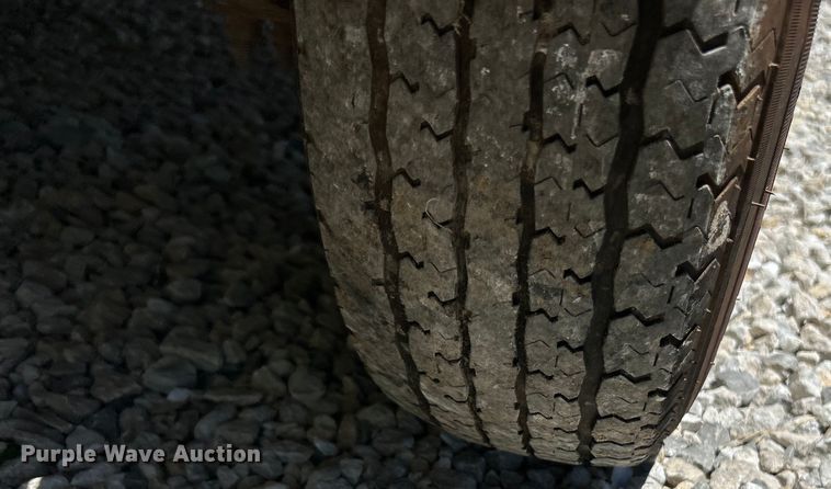 image for item EK4824 2004 Hurricane  228R boat