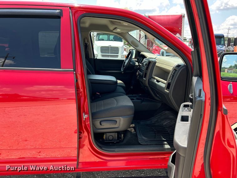 image for item EK4920 2012 Dodge  Ram 3500HD Crew Cab utility bed pickup truck