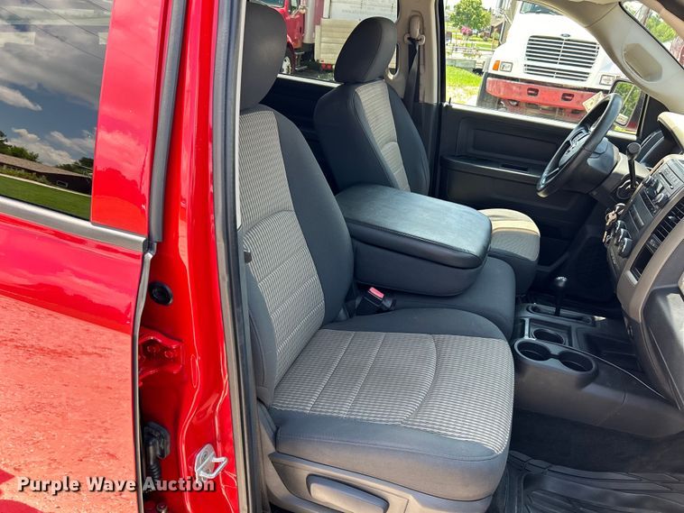 image for item EK4920 2012 Dodge  Ram 3500HD Crew Cab utility bed pickup truck