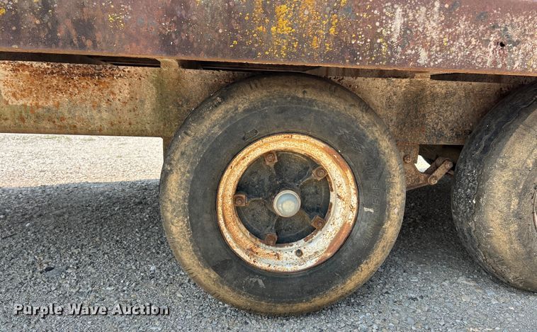 image for item EK4960 1978 Wheeler equipment trailer